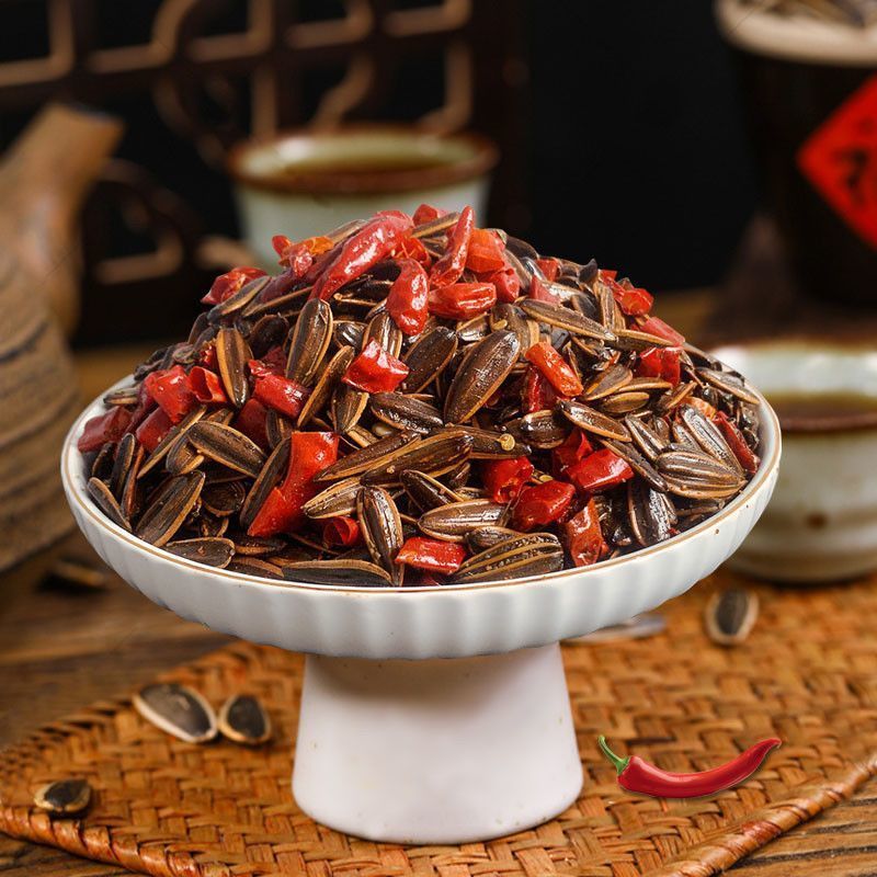 Spicy melon seeds snacks, sunflower seeds, roasted nuts, original spicy melon, KTV night market snacks and appetizers